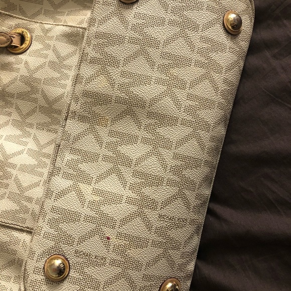 Authentic Michael kors bag and wallet - Picture 5 of 7